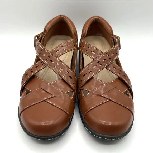 Unbranded Mary Jane Shoes Women's Size 8 Brown Faux Leather Zip & Loop Flat - Picture 2 of 10
